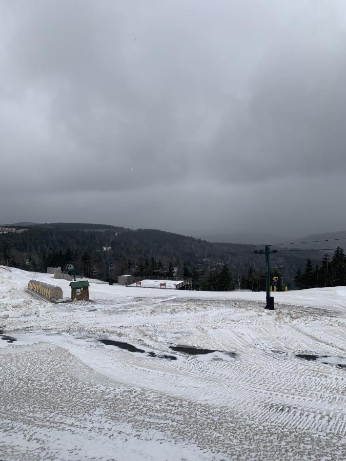 סנואושו Highland House 207 Slopeside, Village Area, Ski In Out מראה חיצוני תמונה